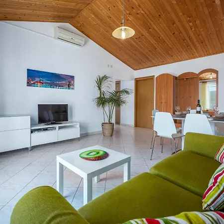 Διαμέρισμα Loft Luciana *